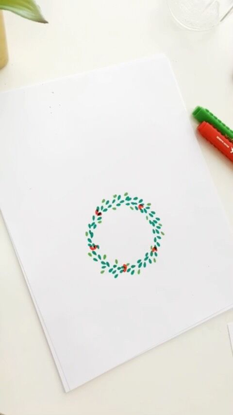 Easy diy wreath using artline stix! You could use any brush tip marker! This video is from a few years ago before reels were a thing! 😄🎄🖍
•
•
•
#lettering #artlinestix #easydiy #handlettering #tombow #jenniesletters
